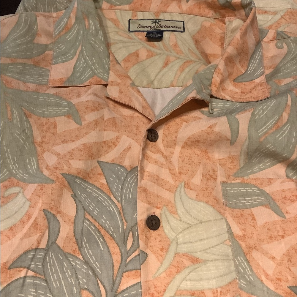 Tommy Bahama Mens Peach and Gray Leaf Print Shirt XL